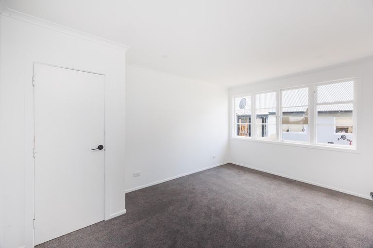 Photo of property in 73 Rangiora Avenue, Roslyn, Palmerston North, 4414