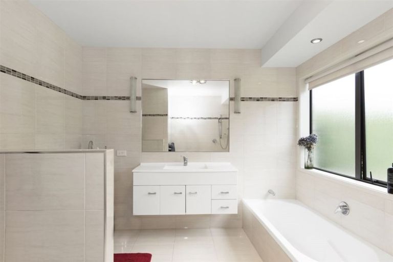 Photo of property in 112 Rowesdale Drive, Ohauiti, Tauranga, 3112