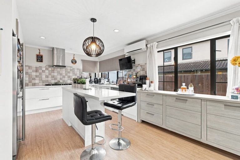 Photo of property in 11 Whitbourne Heights, Manurewa, Auckland, 2105