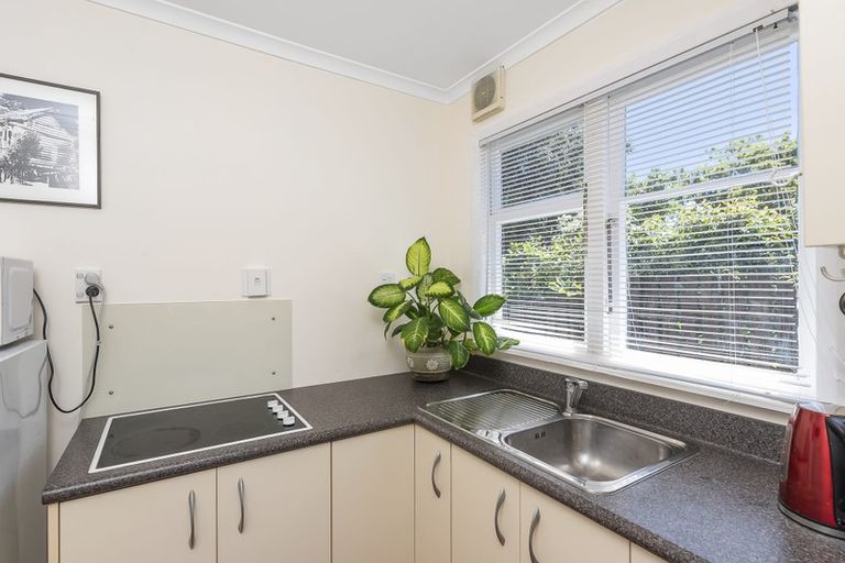 Photo of property in 5 Allen Road, Raumati Beach, Paraparaumu, 5032