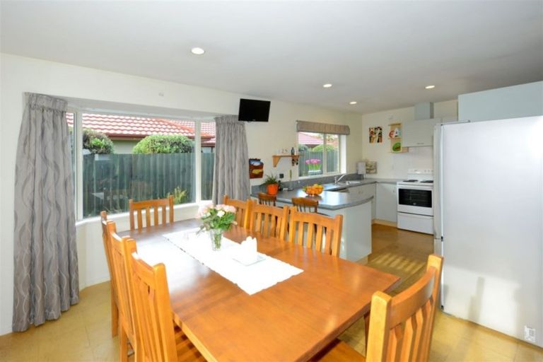 Photo of property in 22 Belfast Road, Belfast, Christchurch, 8051