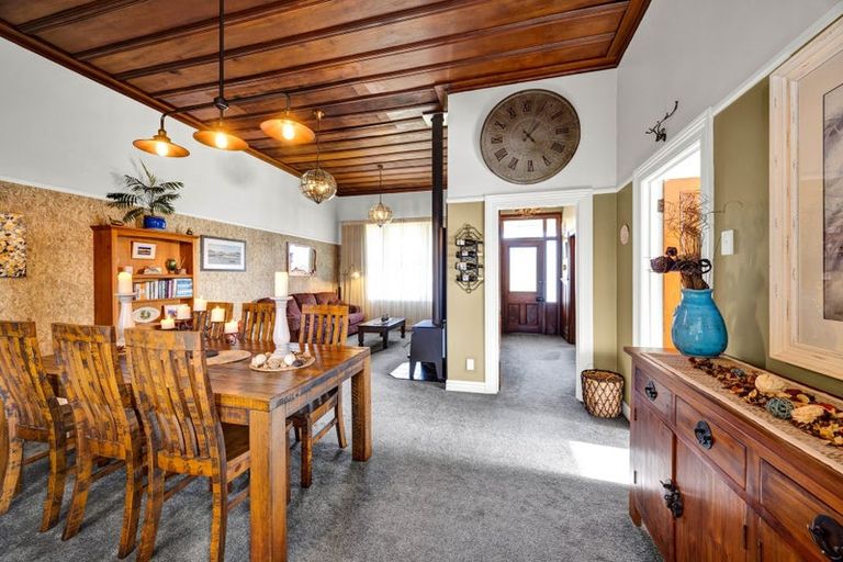 Photo of property in 31 Maire Street, Inglewood, 4330