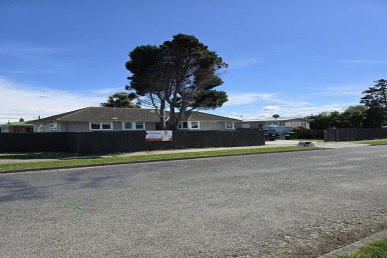 Photo of property in 33 Lister Crescent, Maraenui, Napier, 4110