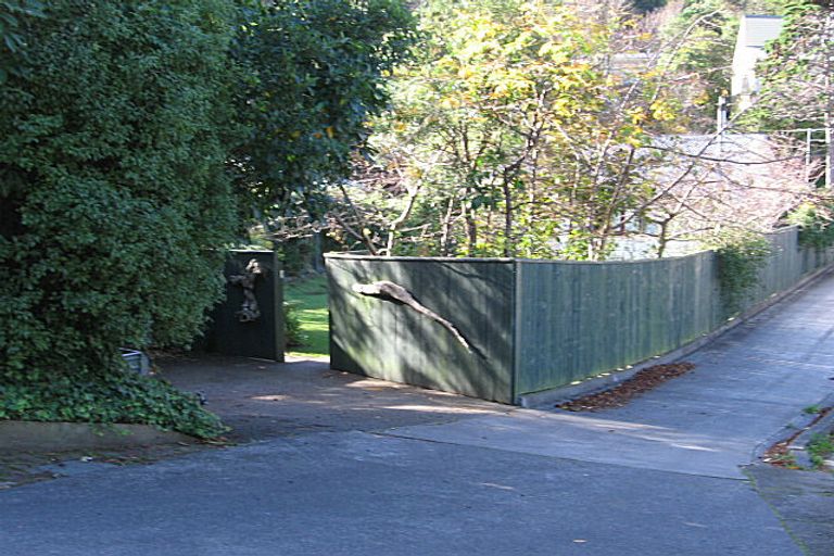 Photo of property in 76 Airlie Road, Plimmerton, Porirua, 5026