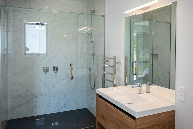 Photo of property in 31 Kirimoko Crescent, Wanaka, 9305