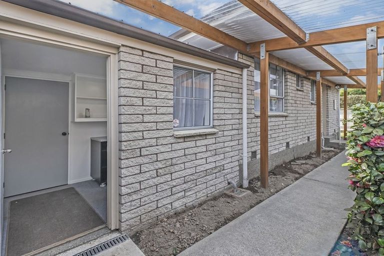 Photo of property in 1/23 Withells Road, Avonhead, Christchurch, 8042