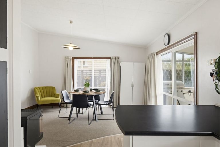 Photo of property in 102 Gonville Avenue, Gonville, Whanganui, 4501