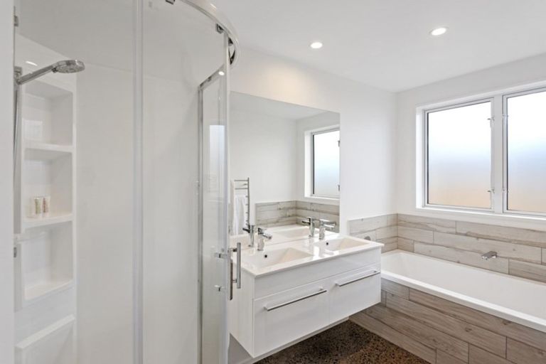 Photo of property in 2/43 Tilford Street, Woolston, Christchurch, 8062