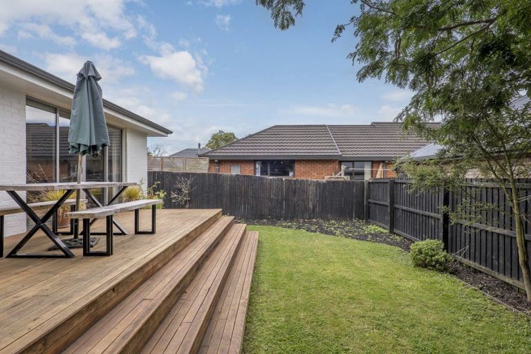 Photo of property in 1/55 Mcfaddens Road, St Albans, Christchurch, 8052