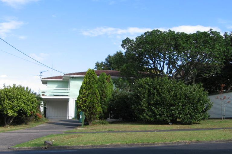 Photo of property in 50 Golf Road, New Lynn, Auckland, 0600