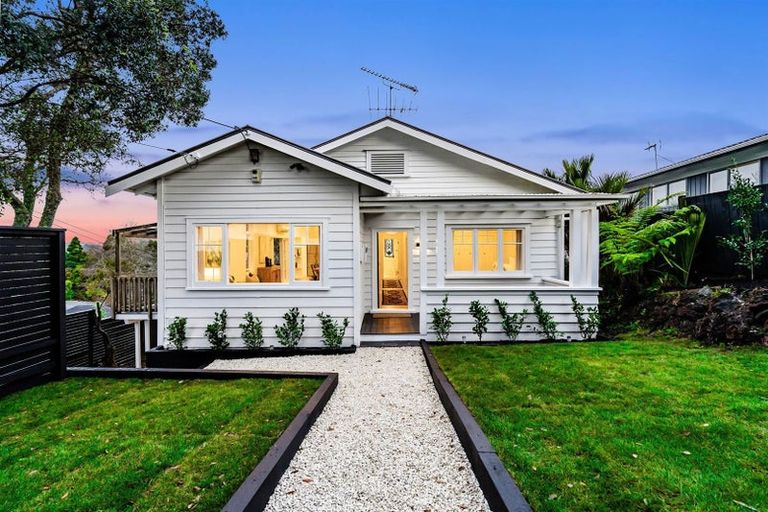 Photo of property in 67 Verran Road, Birkenhead, Auckland, 0626