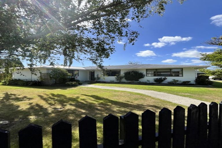 Photo of property in 4 Dove Place, Westbrook, Palmerston North, 4412