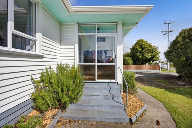 Photo of property in 7 Flint Road West, Stratford, 4332