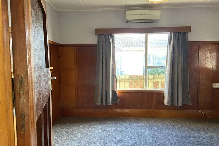 Photo of property in 186 Bay View Road, South Dunedin, Dunedin, 9012