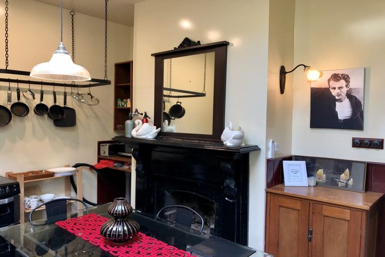 Photo of property in 21 Saint Mary Street, Thorndon, Wellington, 6011