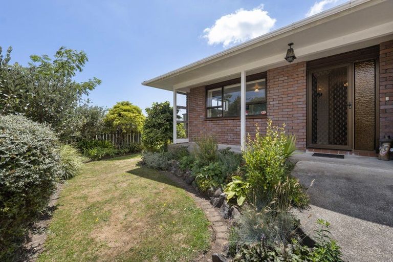 Photo of property in 8 La Salle Drive, Westown, New Plymouth, 4310