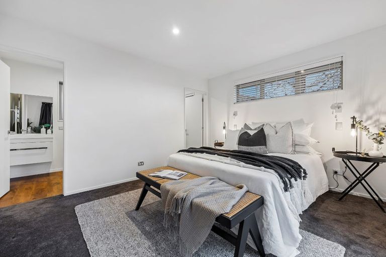 Photo of property in 40 Pentonville Close, Westmorland, Christchurch, 8025