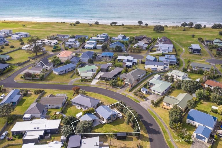 Photo of property in 117 Kowhai Avenue, Matarangi, Whitianga, 3592
