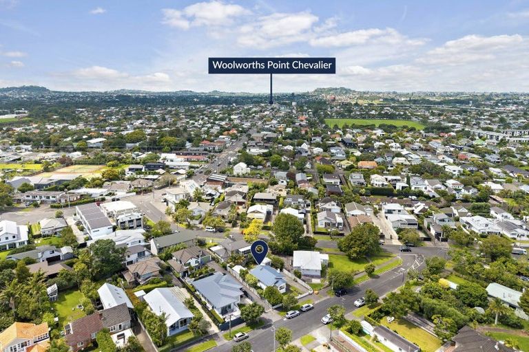 Photo of property in 5 Harbour View Road, Point Chevalier, Auckland, 1022