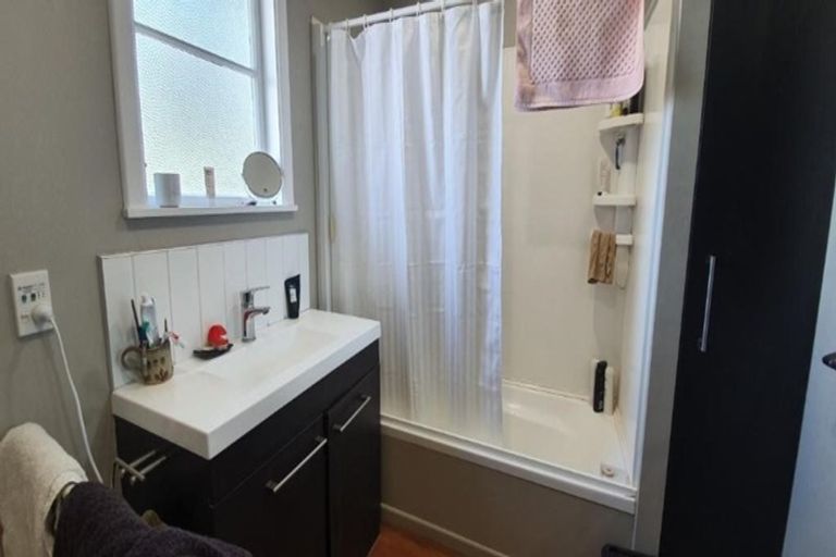 Photo of property in 19 Selwyn Crescent, College Estate, Whanganui, 4500