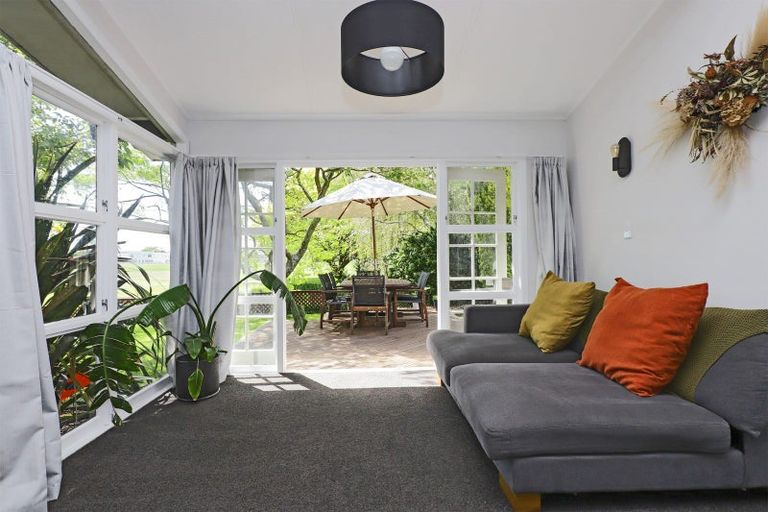 Photo of property in 12 Mangarau Crescent, Havelock North, 4130