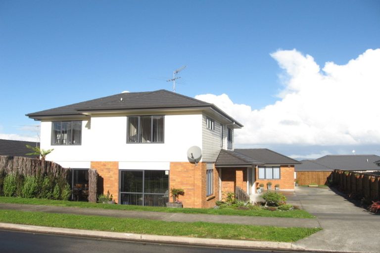 Photo of property in 15 Cairnsvale Rise, Manurewa, Auckland, 2105