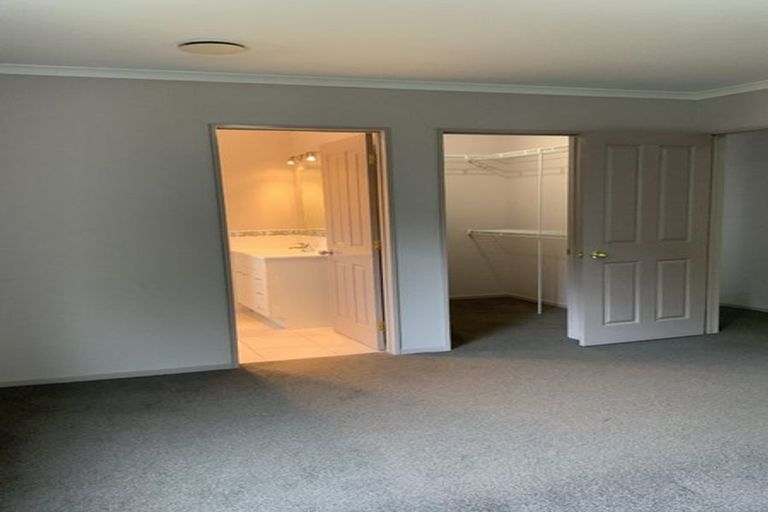 Photo of property in 5a Christina Avenue, Te Atatu South, Auckland, 0602