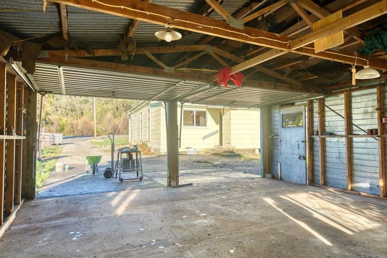 Photo of property in 142 Roa Road, Blackball, 7804