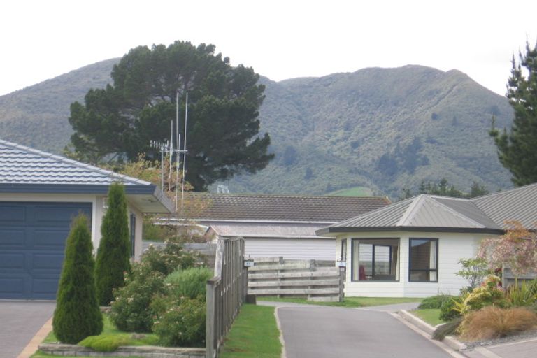 Photo of property in 33 Balmoral Drive, Hilltop, Taupo, 3330