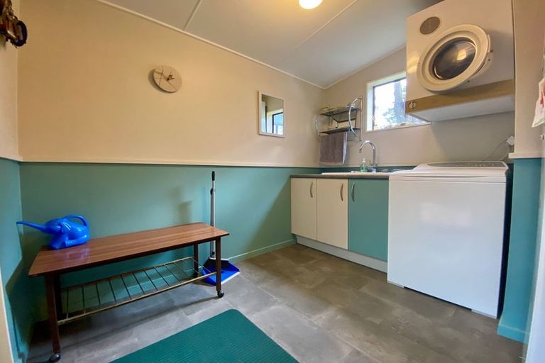 Photo of property in 8 Escort Grove, Awapuni, Palmerston North, 4412