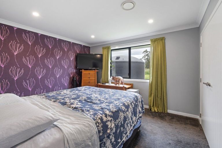 Photo of property in 12 Highland View Drive, Tokomaru, Palmerston North, 4474