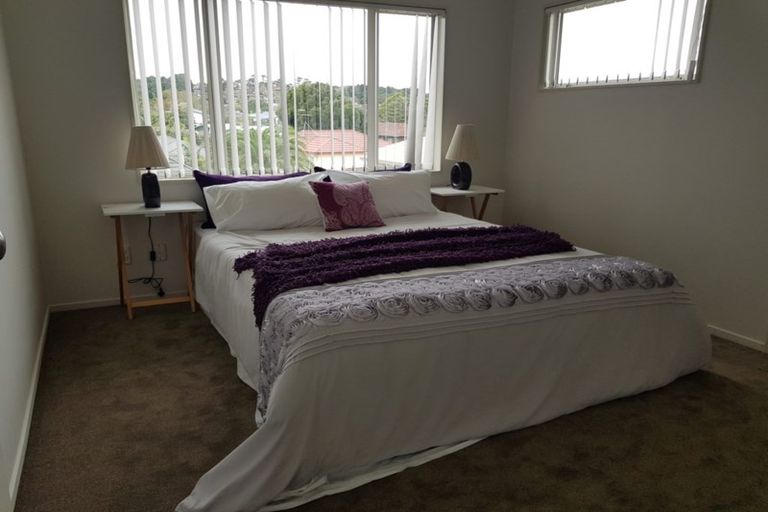 Photo of property in 9 Birchlea Rise, Goodwood Heights, Auckland, 2105