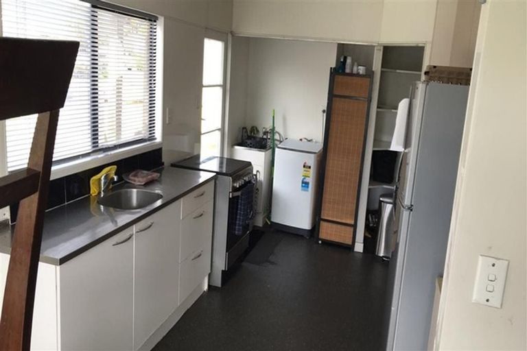 Photo of property in 12 Riverton Drive, Randwick Park, Auckland, 2105