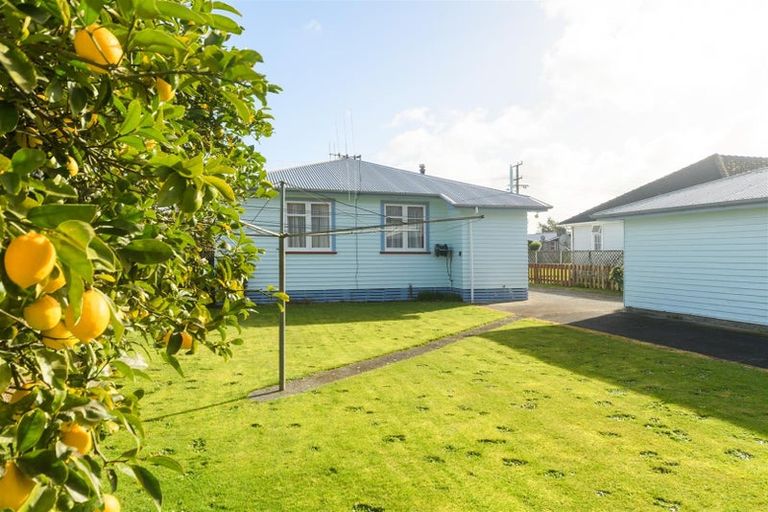 Photo of property in 10 Ahuru Street, Marton, 4710