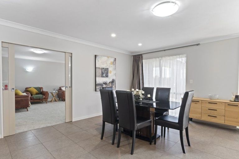 Photo of property in 21 Old Barn Road, Opaheke, Papakura, 2584