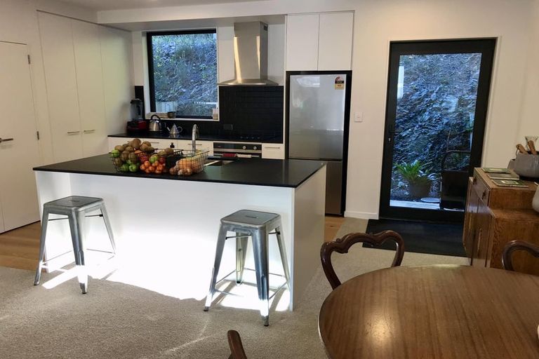 Photo of property in 11 Rua Kai Way, Brooklyn, Wellington, 6021