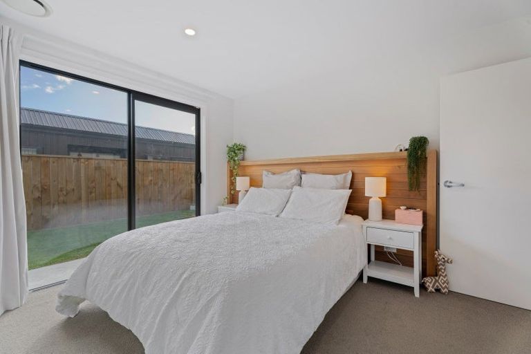 Photo of property in 43 Bannister Street, Jacks Point, Queenstown, 9371
