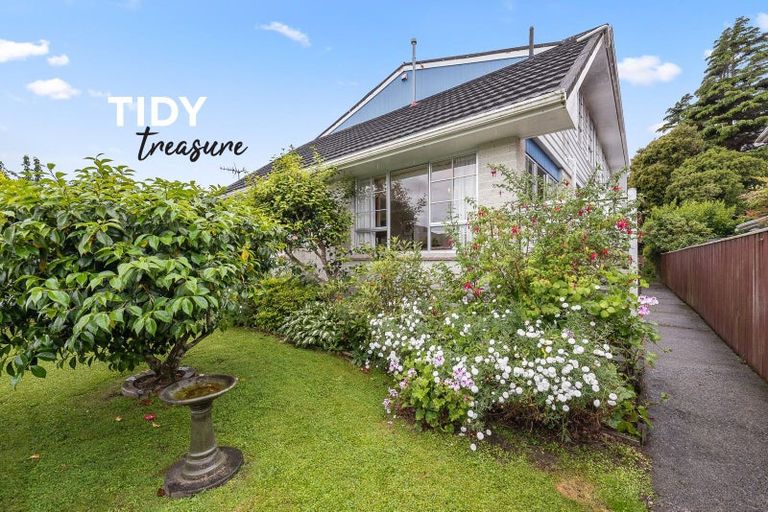 Photo of property in 28 Saint Columbans Grove, Boulcott, Lower Hutt, 5010