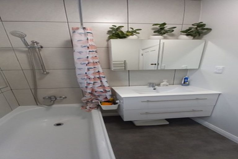 Photo of property in 1 Fair Crescent, Feilding, 4702