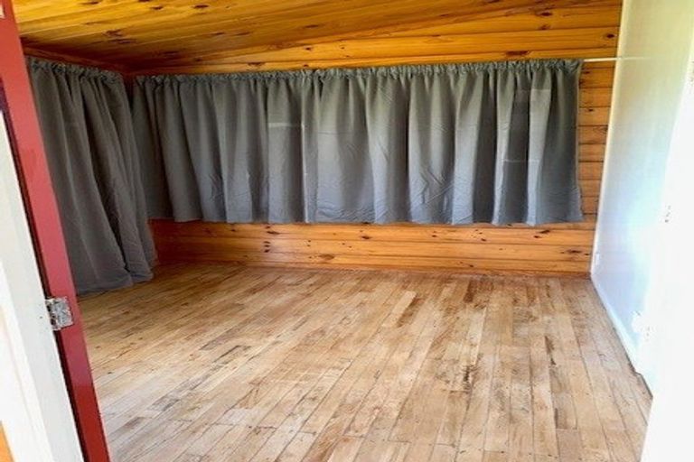 Photo of property in 112 Ngarara Road, Waikanae, 5036