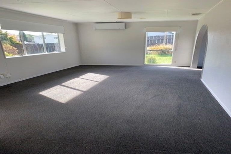 Photo of property in 5 Hookway Grove, Paraparaumu, 5032