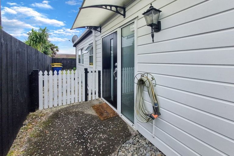 Photo of property in 5/7 Koromiko Street, New Lynn, Auckland, 0600