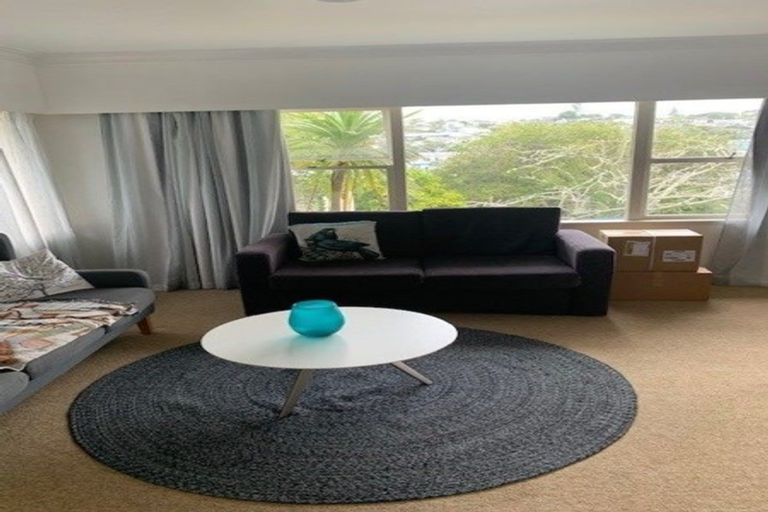 Photo of property in 2/447 Beach Road, Mairangi Bay, Auckland, 0630