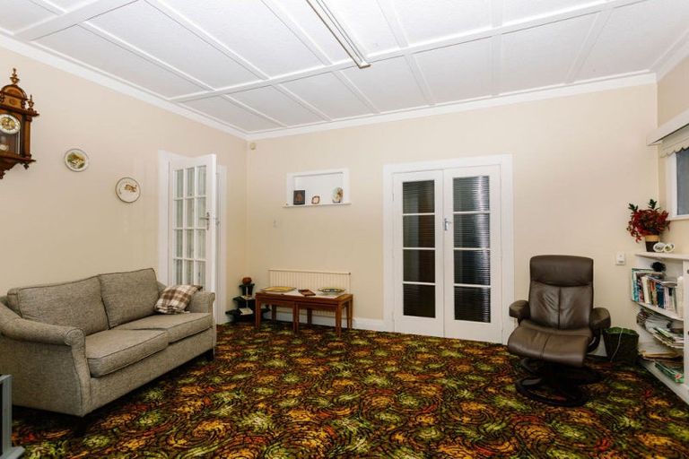 Photo of property in 36 Riverdale Road, Dannevirke, 4930