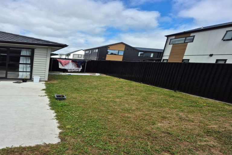 Photo of property in 26 Castletown Street, Wallaceville, Upper Hutt, 5018
