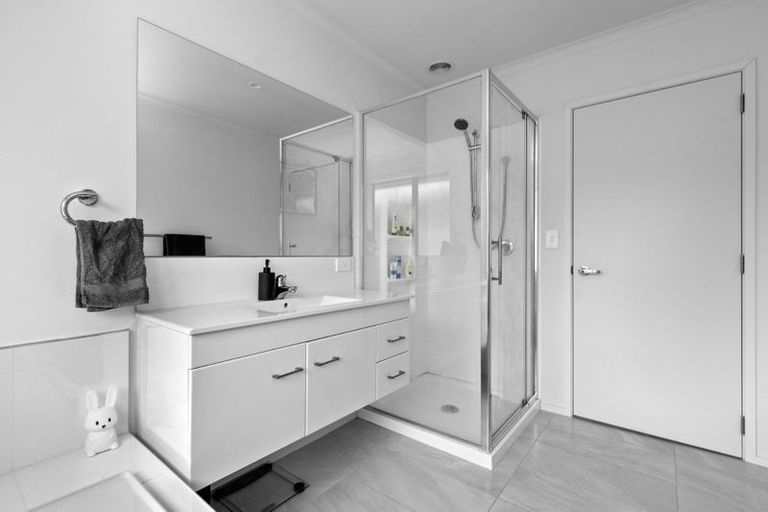 Photo of property in 51 Edgeview Crescent, Fitzroy, Hamilton, 3206