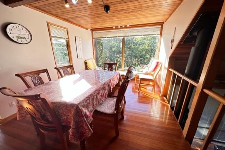 Photo of property in 48 Cheriton Road, Mellons Bay, Auckland, 2014