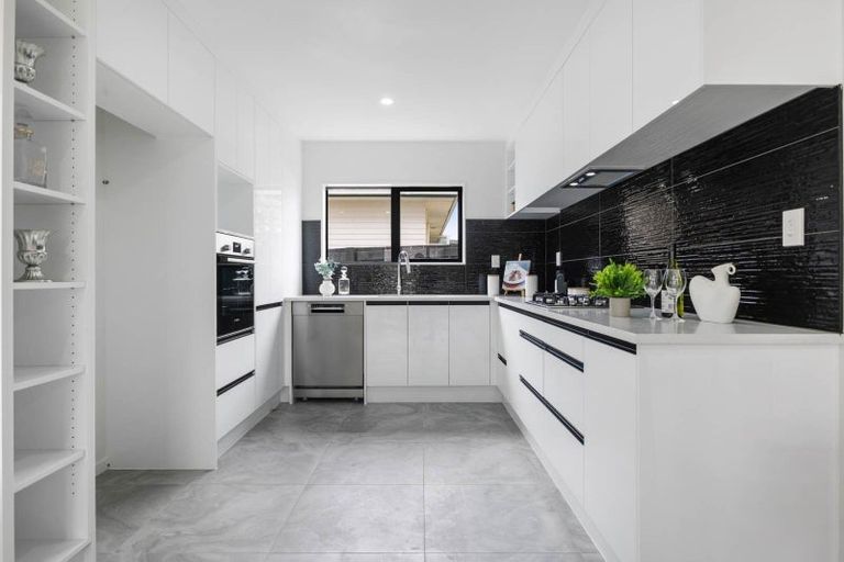 Photo of property in 50a Heybridge Street, Manurewa, Auckland, 2102