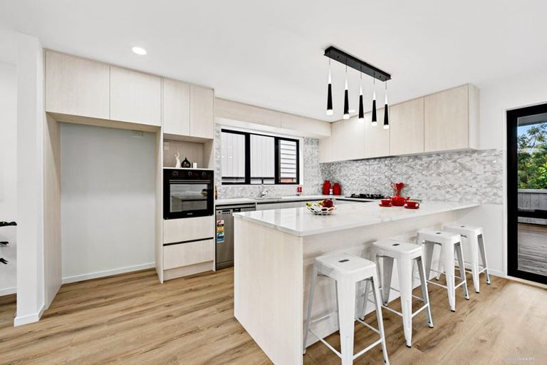 Photo of property in 7 Liban Place, Massey, Auckland, 0614