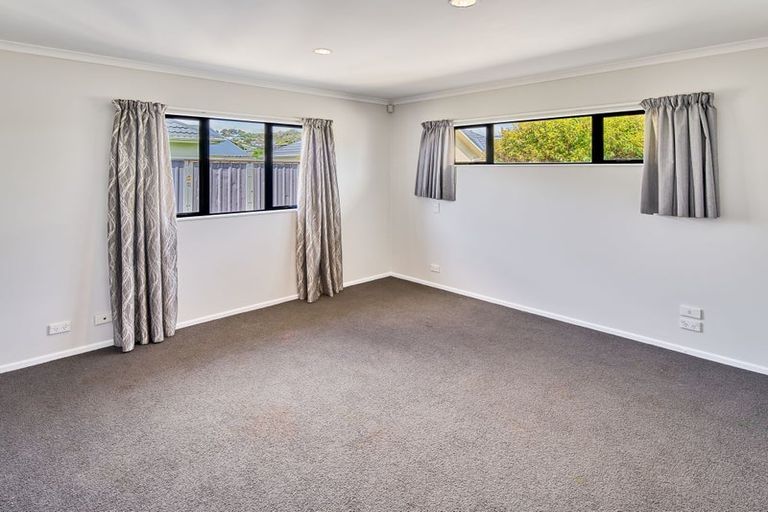 Photo of property in 59 Kapiti Crescent, Titahi Bay, Porirua, 5022